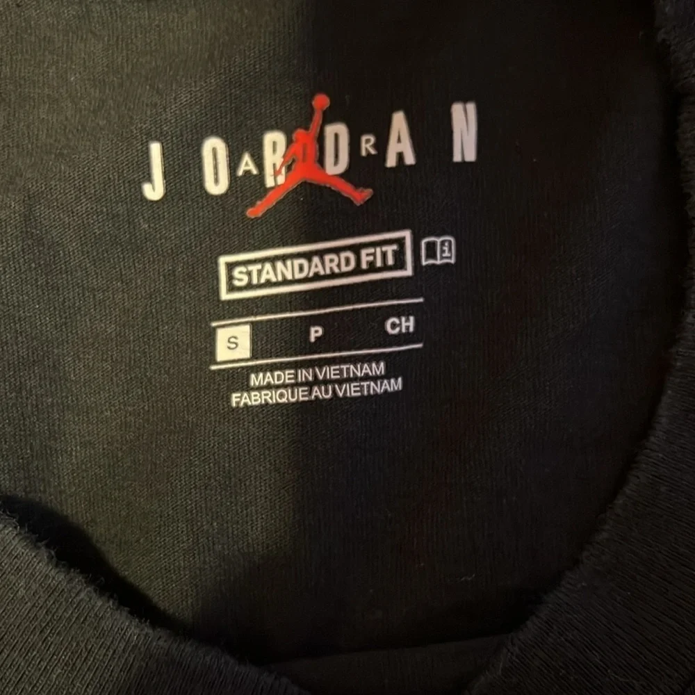 Air Jordan T—Shirt Black Short Sleeve S